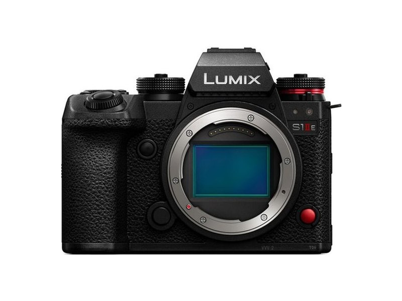 Panasonic Lumix S1IIE